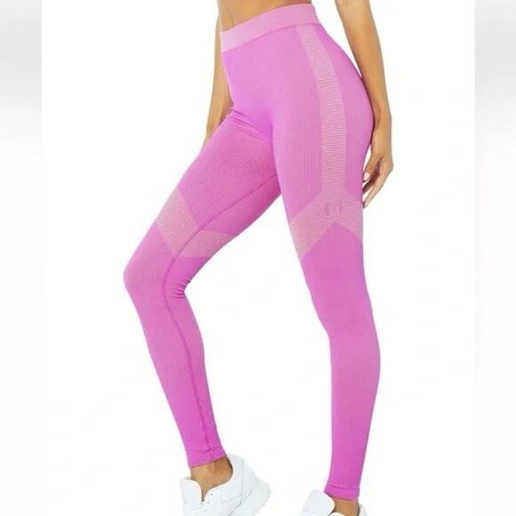 Alo, Yoga Illusion Seamless High-Waist Legging, MSRP $148 - Picture 2 of 15